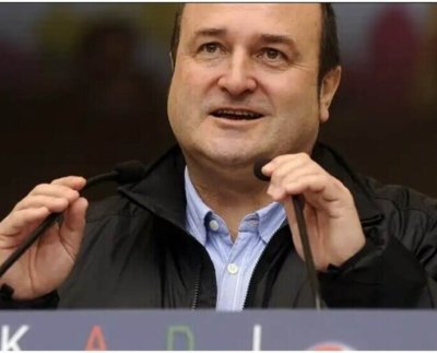 Núñez Feijóo ya reveló previamente en un discurso ante la Junta Directiva Nacional de su partido que había contactado tanto con Vox como con el PNV para intentar lograr su investidura