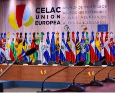 empezó este lunes sin un consenso sobe la condena a la guerra de Ucrania y ambos bloques aún tienen que "encontrar el lenguaje del consenso"