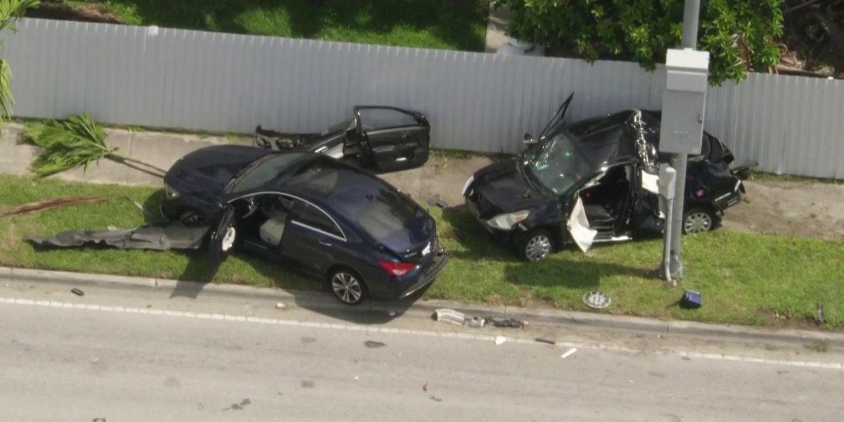 Este lunes se registró un choque entre dos vehículos, en una vía importante de Miami-Dade, informaron las autoridades.