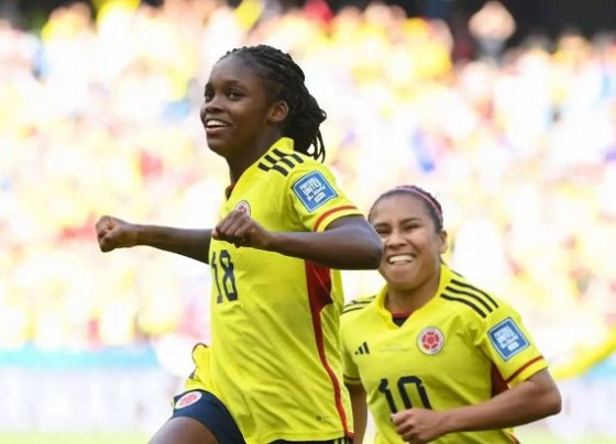 La selección de Colombia superó 2 a 0 a Corea del Sur, con los tantos de Catalina Usme de tiro penal y Linda Caicero en su debut