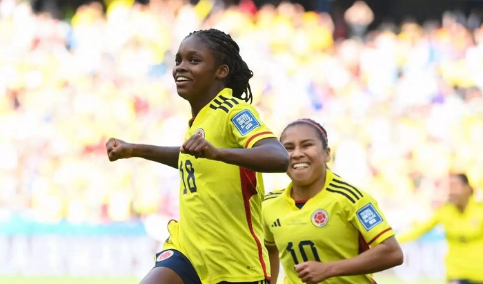 La selección de Colombia superó 2 a 0 a Corea del Sur, con los tantos de Catalina Usme de tiro penal y Linda Caicero en su debut
