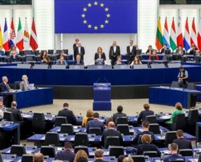 Los diputados también señalaron su apoyo a las investigaciones de la Corte Penal Internacional "sobre los graves delitos y actos de represión de gran alcance del régimen venezolano