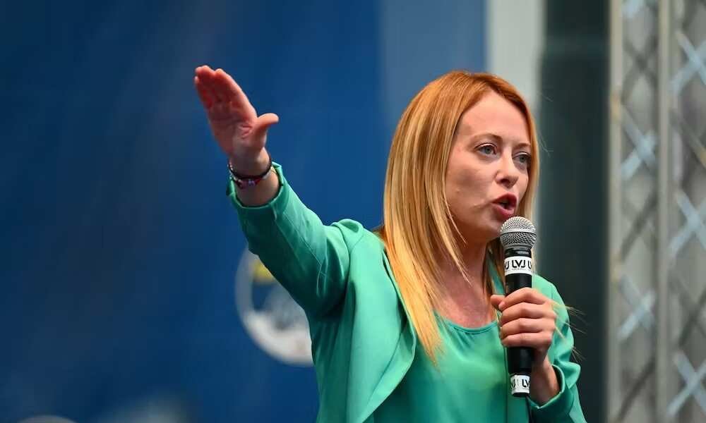 Es menester reconocer que la señora Meloni nunca ha negado su admiración ni por Mussolini ni por los principios básicos de esa ideología.