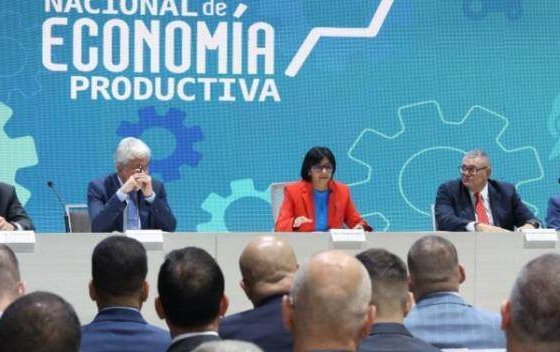 La vicepresidenta ejecutiva Delcy Rodríguez aseguró que “el sistema opera de manera normal” y apuntó no saber de dónde salió la información.