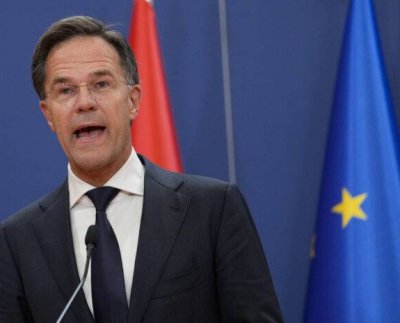 La coalición de Rutte continuará en el poder como gobierno interino hasta que se forme una nueva coalición pero no aprobará leyes importantes.