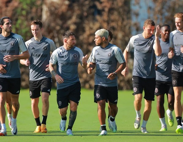 Lionel Messi estuvo acompañado en su primera práctica con el conjunto del Inter Miami junto a Sergio Busquets y Josef Martínez