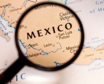 El tamaño de la población económicamente activa, los niveles de formación técnica y profesional son reconocidos como factores del crecimiento económico.