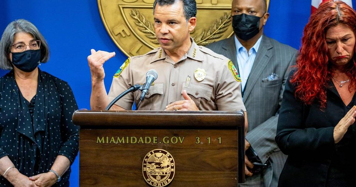 Las primeras investigaciones indican que el Director de la Policía de Miami-Dade sufrió un accidente, en la interestatal 75 de Tampa