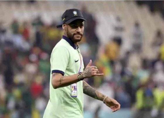 El futbolista brasileño Neymar da Silva Santos Júnior ha sido con 3.028.608 millones de euros por la construcción de un lago artificial en su mansión