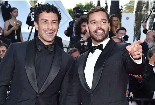 La historia de amor de Ricky y Jwan comenzó a principios de 2016 e hicieron oficial su romance al posar juntos por primera vez en la alfombra roja