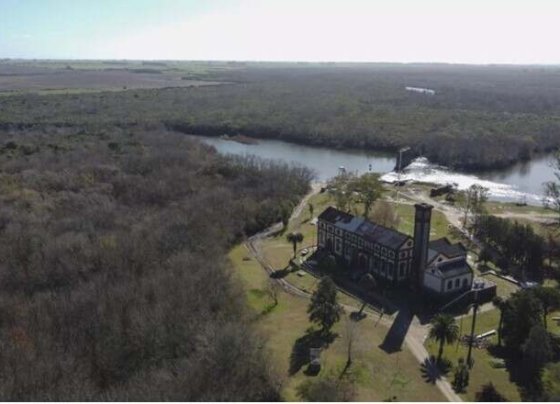 Uruguay trabaja contra el tiempo para canalizar agua dulce destinada a la zona más poblada del país donde desde hace más de dos meses el agua del grifo sale salada