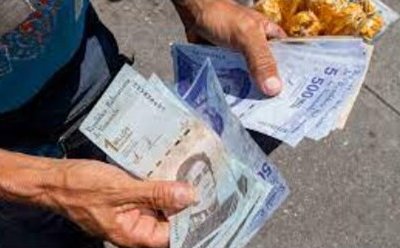 El socio-director de Ecoanalítica destacó que espera unos niveles de devaluación “más significativos” en los próximos meses por mayor presión en el lado del gasto.