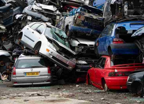 Se espera que las acciones propuestas generen 1.800 millones de euros de ingresos netos de aquí a 2035 con la creación de puestos de trabajo adicionales y la mejora de los flujos de ingresos para la industria de la gestión de residuos y el reciclado.