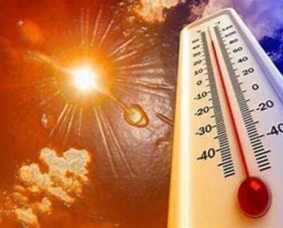 48 grados Celsius colocan a Panamá en Alerta Por: Amenhotep Planas Raga / CNP 7525 El Instituto de Meteorología e Hidrografía de Panamá (IMHPA) ha emitido un aviso de vigilancia por sensación térmica elevada, que afecta a la mayor parte del territorio nacional. Según el ente meteorológico, el país está experimentando condiciones secas y cálidas, con una humedad relativa que puede generar una sensación térmica de entre 32 y 48 grados celsius. Esta situación puede provocar bochornos o golpes de calor, por lo que se recomienda a la población mantenerse hidratada y protegida del sol. El IMHPA también advirtió que la radiación ultravioleta estará de alta a muy alta este viernes. El aviso de vigilancia estará vigente hasta las 8:00 pm hora local (07:00 pm hora venezolana) y abarca nueve de las diez provincias del país, incluida la capital, y dos de las seis comarcas indígenas. El meteorólogo del IMHPA, Emanuel Velásquez, dijo que la tendencia es a mejorar y refrescar el ambiente en los próximos días. Panamá se caracteriza por tener un clima tropical, con una temperatura media que oscila entre los 24 y los 32 grados centígrados.