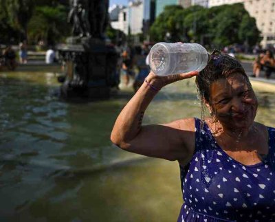 El hemisferio norte sufre actualmente seis veces más olas de calor que en los años ochenta y en lugares donde se superan los 45 grados las temperaturas pueden permanecer en los 40 grados durante la noche
