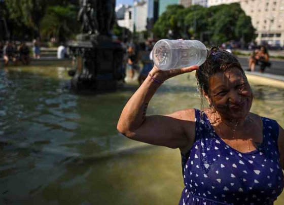 El hemisferio norte sufre actualmente seis veces más olas de calor que en los años ochenta y en lugares donde se superan los 45 grados las temperaturas pueden permanecer en los 40 grados durante la noche