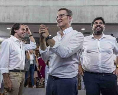Los candidatos populares López Miras y Azcón intentan retomar las conversaciones con el partido ultra para tratar de conformar una mayoría