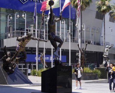 Los Lakers de Los Ángeles informaron que realizarán una serie de eventos además, de la inauguración de la estatua en honor a Kobe Bryant