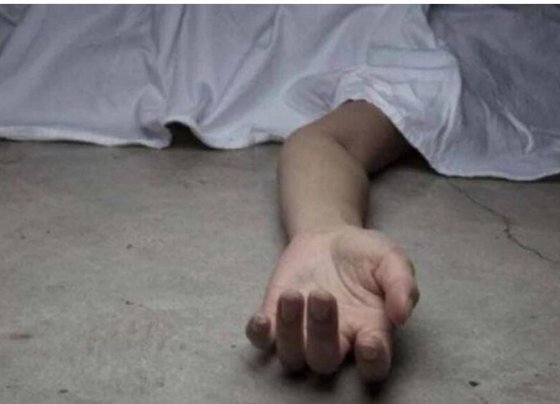 Un policía retirado de 29 años apuñaló a quien acompañaba a la mujer y se la llevó a la fuerza en el auto de su amigo.