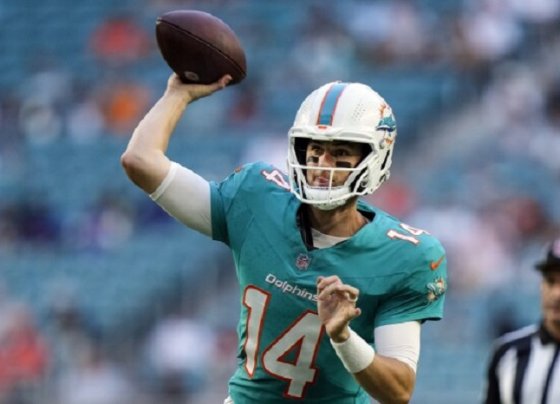 El reporte de Miami Dolphins indicó que Mike White sufrió un duro golpe durante el encuentro ante Houston Texans y presentó algunas irregularidades