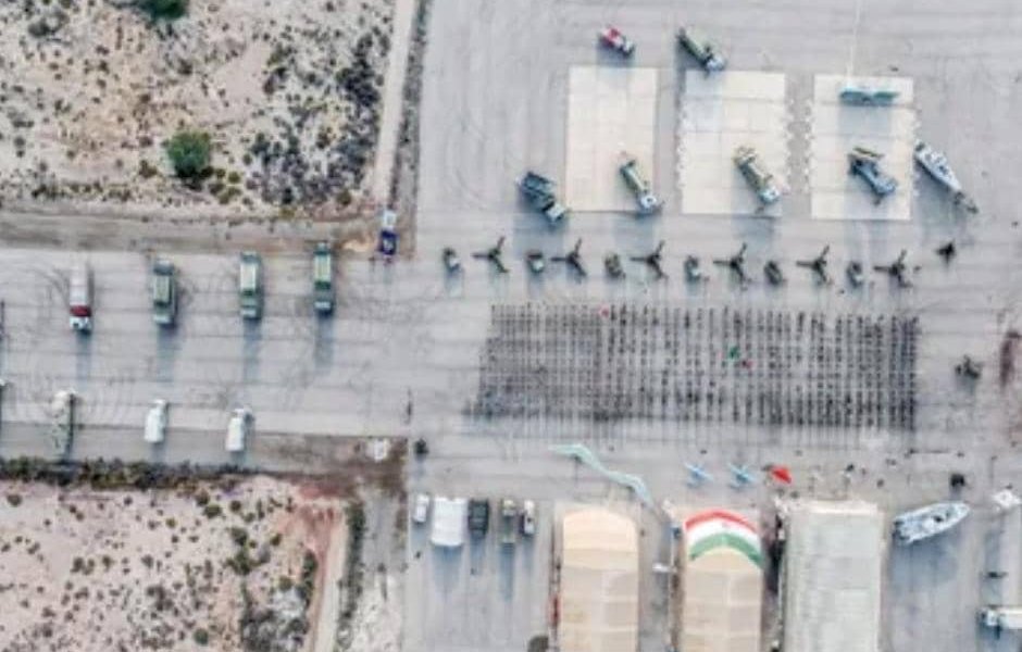 EEUU despliega tropas en Golfo de Omán Los militares tripularían embarcaciones de industrias petroleras privadas que navegan por la zona. Anteriormente, militares iraníes habían incautado botes de petroleras estadunidenses El gobierno de Estados Unidos se está preparando para desplegar marineros e infantes de marina a bordo de petroleros comerciales que transitan por el Golfo de Omán para disuadir a Irán de incautar estas embarcaciones, afirmó un funcionario estadunidense. "Hay un esfuerzo por utilizar equipos de seguridad formados tanto por infantes de marina como por marineros de la Armada en petroleros comerciales que transitan por el estrecho de Ormuz y sus proximidades, con el fin de reforzar las defensas para estos barcos vulnerables".
