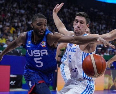 Jalen Brunson y Anthony Edwards anotaron 13 puntos para ser los máximos anotadores por EE.UU quienes consiguieron su séptima victoria de forma consecutiva