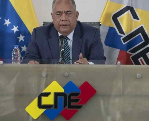 La nueva directiva del CNE empieza su mandato coincidiendo con el comienzo de la campaña electoral de la elección primaria de la fuerzas opositoras y en medio de insistentes especulaciones