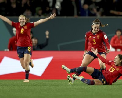 La selección de España venció 2 a 1 a la oncena de Suecia, para de esta manera avanzar por primera vez a una final en este tipo de certamen
