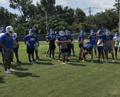Los entrenadores de los equipos de Florida están implementando varios métodos para que sus dirigidos no sufran de golpes de calor