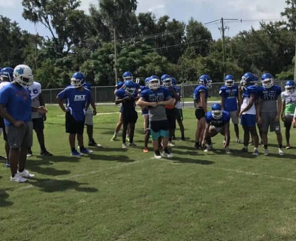Los entrenadores de los equipos de Florida están implementando varios métodos para que sus dirigidos no sufran de golpes de calor