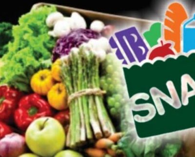 Tanto ciudadanos como personas indocumentadas pueden recibir el beneficio de las "Food Stamps" o Asistencia Nutricional (SNAP)