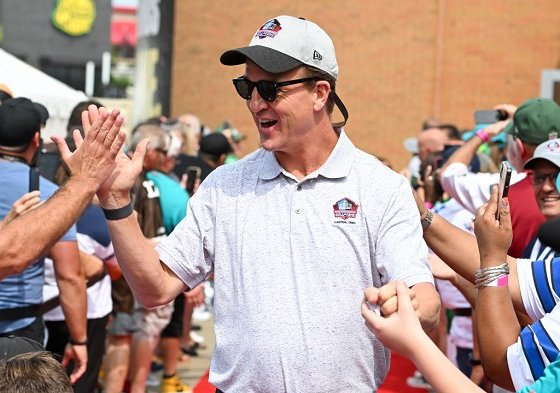 El exjugador de la NFL Payton Manning tendrá el cargo de profesor de práctica de la Universidad de Tennessee, de la cual salió en 1997