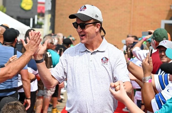 El exjugador de la NFL Payton Manning tendrá el cargo de profesor de práctica de la Universidad de Tennessee, de la cual salió en 1997