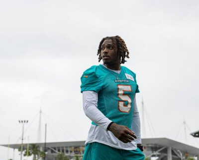El entrenador en jefe de Miami Dolphins, Milke McDaniel, indicó que espera contar con el esquinero en la mitad de la Temporada 2023-2024 de la NFL