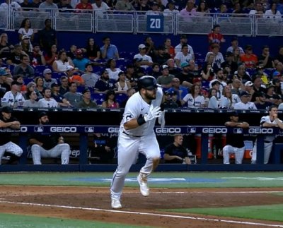 Miami Marlins anotó cinco carreras en el noveno inning, para de esta manera llevarse la victoria ante New York Yankees en la jornada dominical