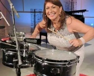 La percusión es la clave para que la música esté en el tiempo que tiene que estar y para que los músicos no se salgan del tiempo ni del ritmo.