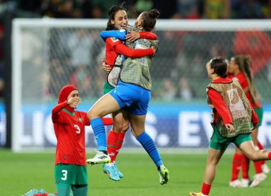 La selección de Marruecos venció a Colombia 1 a 0 y con este resultado logró el boleto a octavos de final del Mundial y dejó por fuera a Alemania