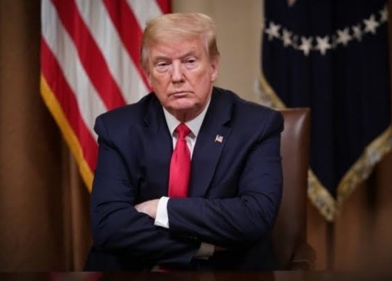 Es la cuarta imputación penal que pesa sobre Trump pero la primera que lo lleva a pisar la cárcel ya que en las tres anteriores fue citado para una lectura de cargos en los juzgados.