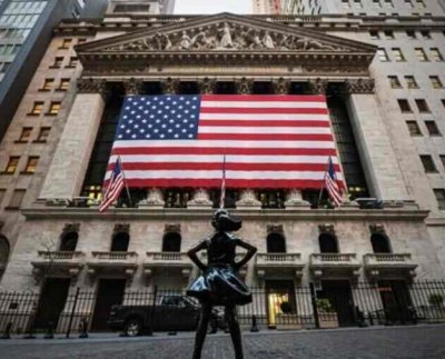 En Wall Street el sector energético ganó un 2 % gracias a una nueva alza en el precio del petróleo que este lunes fin de mes terminó por encima de los 81 dólares el barril.