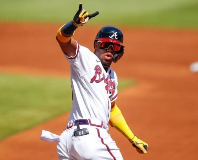 Ronald Acuña Jr. dejó atrás a Rickey Henderson en bases robadas y quedó a un paso de lograr algo nunca visto en Grandes Ligas