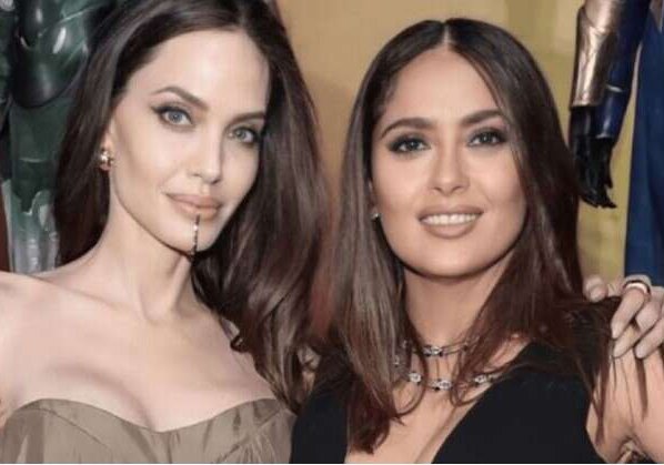 Las famosas llevaron a cenar a sus hijos Valentina y Pax en Los Ángeles en donde unas recientes fotos revelan la posibilidad de romance entre ambos.