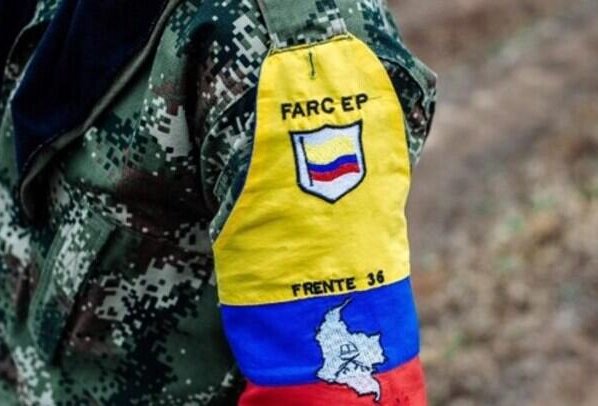 La información agregó que supuestamente esos terrenos "eran usados para observar los movimientos de la Policía Nacional.