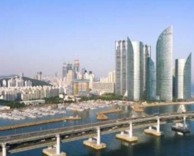 Corea del Sur se ha convertido en un potencial turístico gracias a su rica cultura y belleza natural en donde podrás encontrar antiguos templos budistas y mucha tecnología.