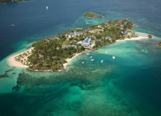 Cayo Levantado es una pequeña isla paradisíaca ubicada en uno de los lugares más enigmáticos de República Dominicana.