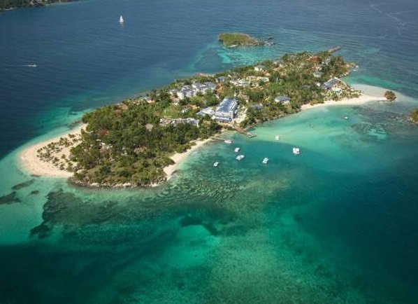 Cayo Levantado es una pequeña isla paradisíaca ubicada en uno de los lugares más enigmáticos de República Dominicana.