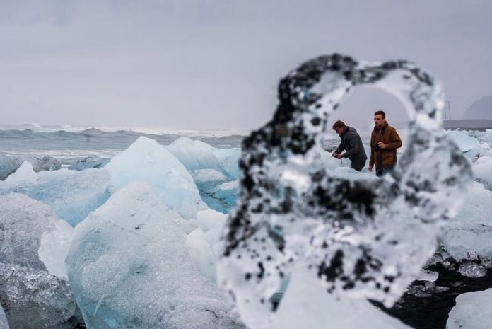 los científicos temen que las corrientes oceánicas provoquen que el plástico se acumule en el Ártico dañando los ecosistemas.