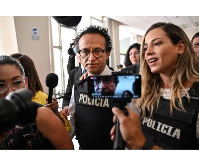 En el documento presentado ante el Consejo Nacional Electoral (CNE) se argumenta que Zurita “está actualmente afiliado a otra organización política”.