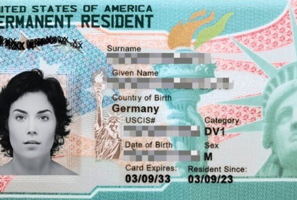 Si quieres irte a vivir a EEUU es importante conocer los requisitos de elegibilidad para poder solicitar tu Green Card o tarjeta de residencia permanente.