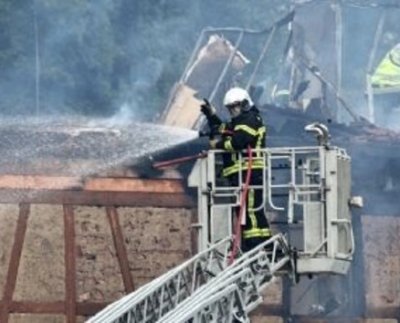 Nueve personas fallecieron y dos siguen desaparecidas tras un incendio en un albergue de vacaciones que acogió a personas con discapacidad en el noreste de Francia.