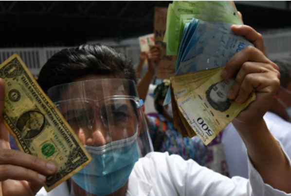 Venezuela presenta una tasa anualizada de inflación de 404% y con una tendencia a seguir creciendo en forma descontrolada.